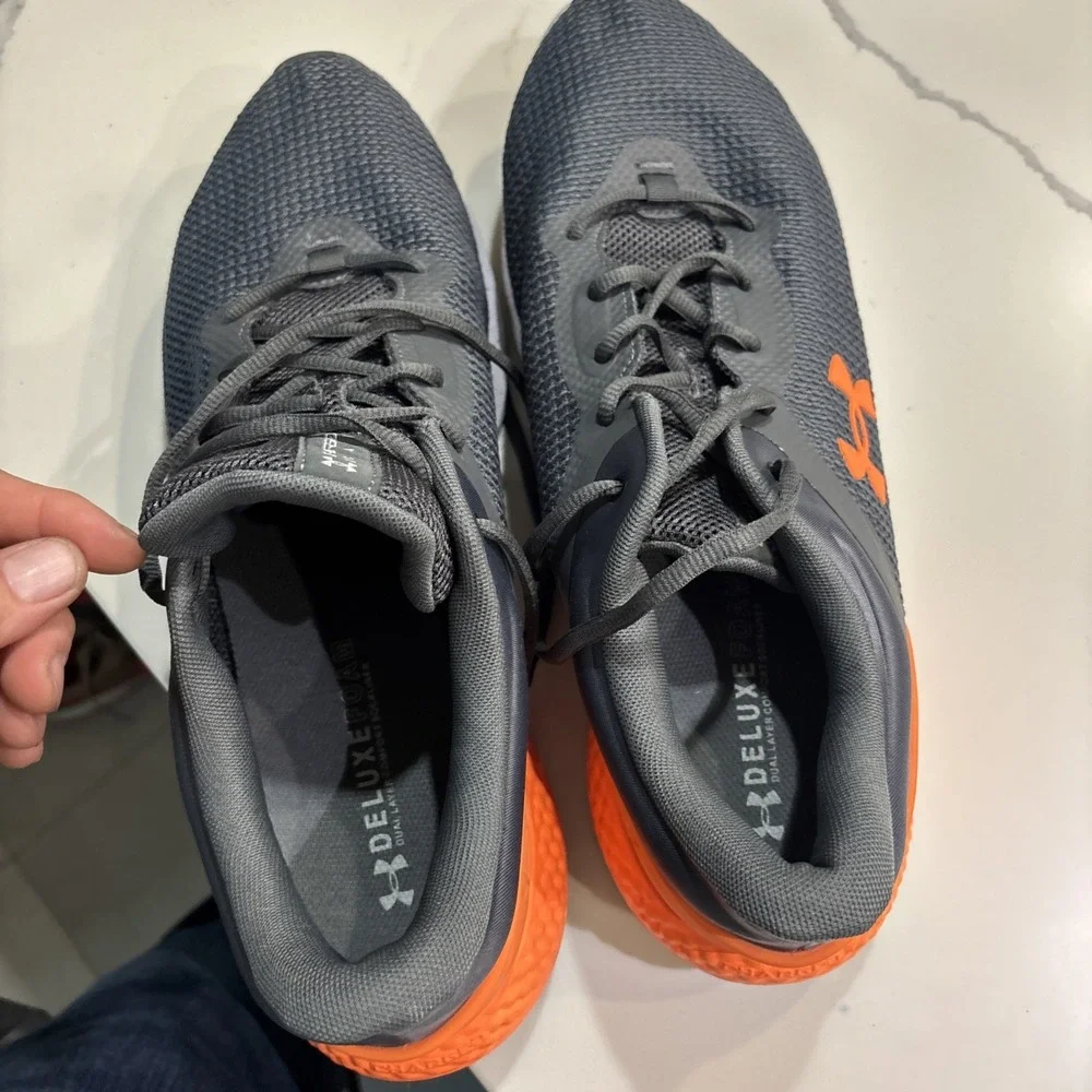 under armour Charged Escape Size 13